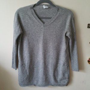 T Los Angeles gray cashmere sweater